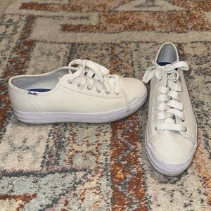 Like new, platform keds. Size 8